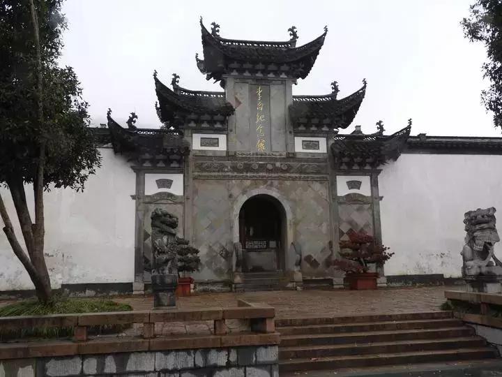 海外华媒,吉尔吉斯斯坦李白纪念馆