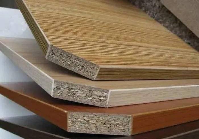 想打全套的柜子,先打柜子还是先刷腻子粉