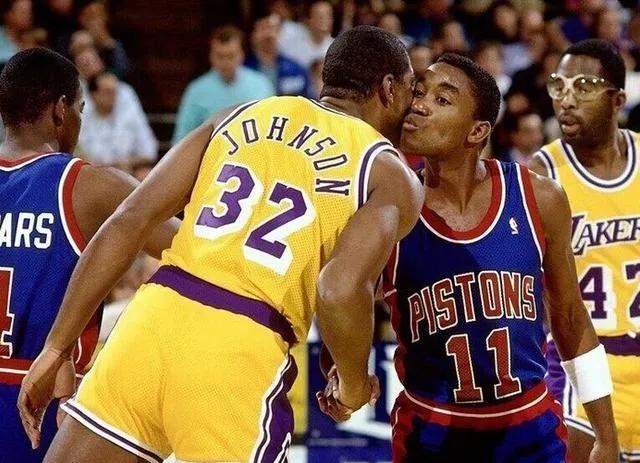 从乔丹到科比和詹姆斯,乔丹科比勒布朗一代又一代的传承