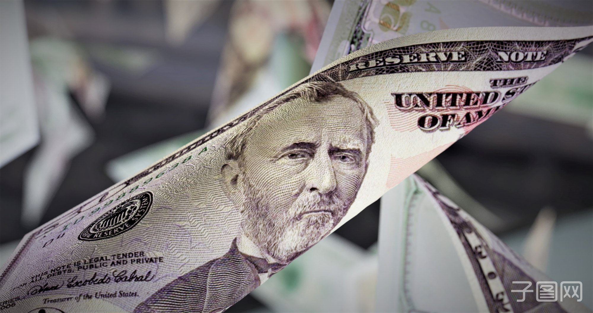 美国经济逆势爆炸性增长,为什么美元强势黄金仍然暴涨