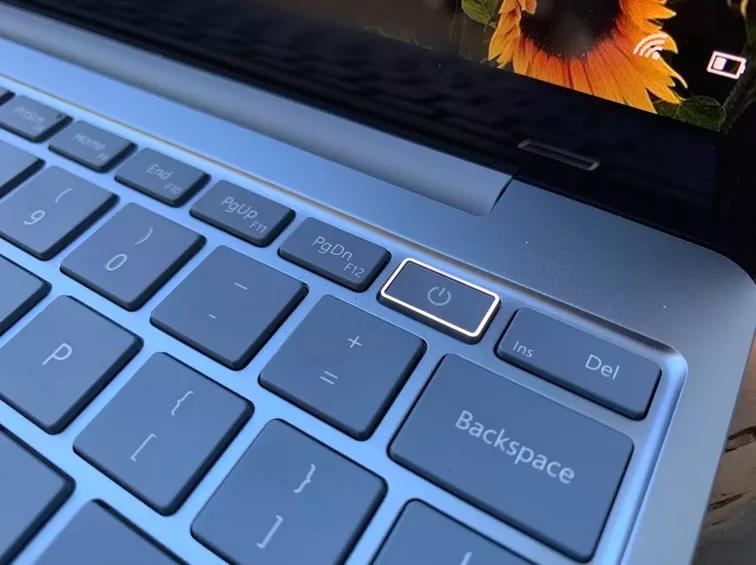 微软surface各款发布时间,微软新surface系统恢复