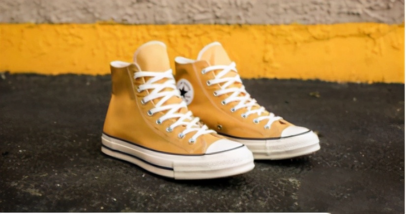 漫天炒鞋，不值得！500元内可以体验到的过万脚感+设计