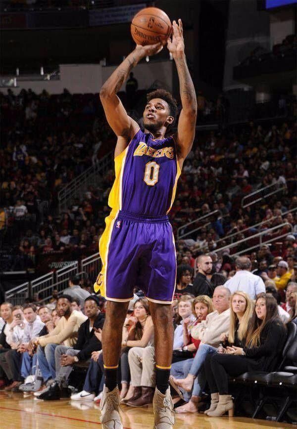 nba鞋王塔克上脚的dunk,塔克总决赛钻石球鞋