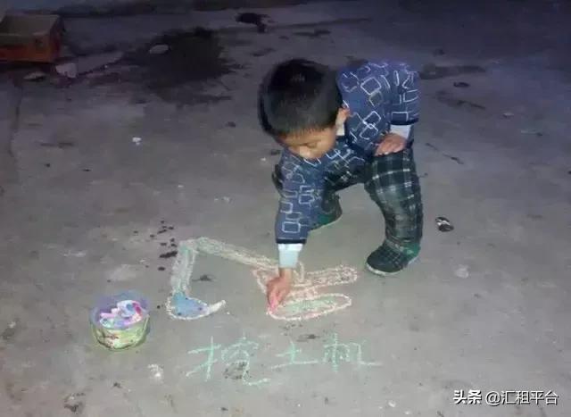 所有挖机师傅工资报价3万,衡阳小挖机工资一月多少钱