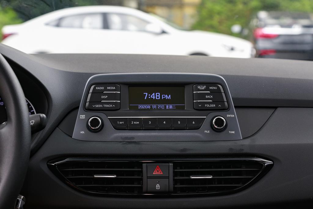 性价比高外观漂亮车,悦动性价比最高的一款