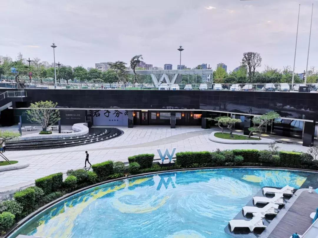 住过无数家W,却被新开业的西安W迷到愣神！原来真存在流光溢彩的梦