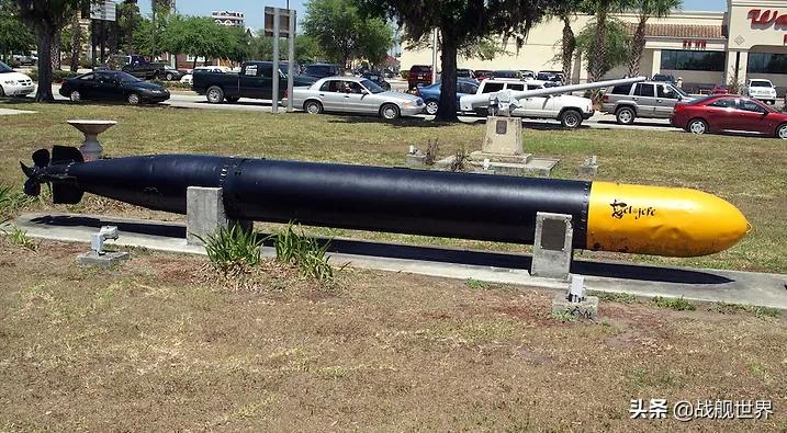 击沉自己的潜艇,潜艇自己击沉自己