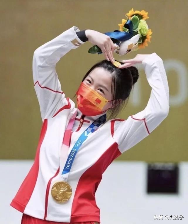 从靶位上睡觉睡醒拿亚军到奥运会首金得主，00后的杨倩经历了啥？