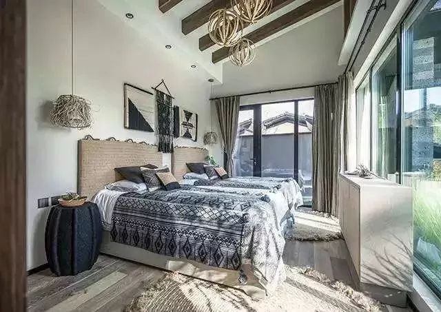 小卧室装卧室背景墙会占空间吗,现在流行卧室背景墙装修效果图