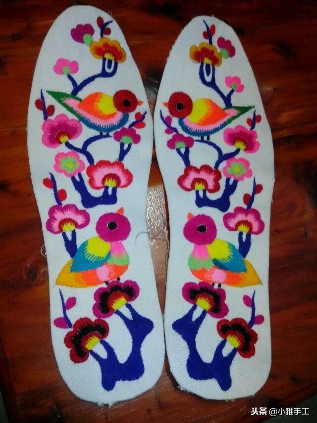 云南小巧妹自做鞋垫刺绣教程,孙姐手工刺绣鞋垫教程