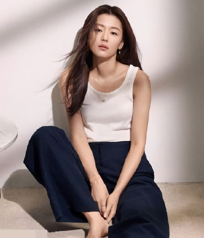 全智贤范冰冰阿迪达斯,全智贤代言的服装品牌