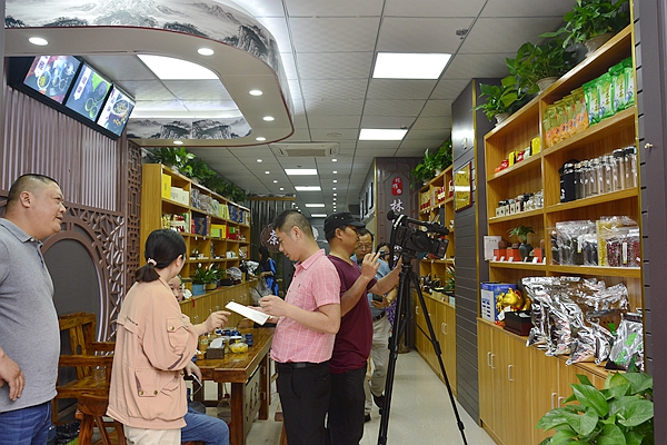 重庆涪陵：林家茶叶天宸店开业为市民增添品茶论道好去处