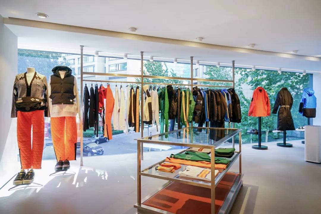 重新定位!当年的“跑鞋之王”披上时尚的战袍