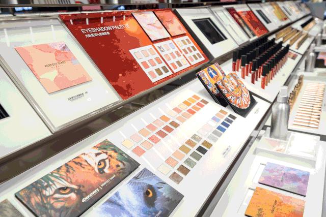 排队1小时逛HARMAY話梅后，顾客给了差评