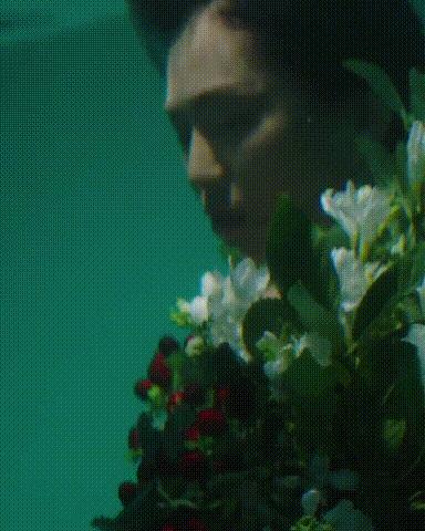 外形被嘲土气是个时尚绝缘体,被嘲笑又黑又丑韩国女星