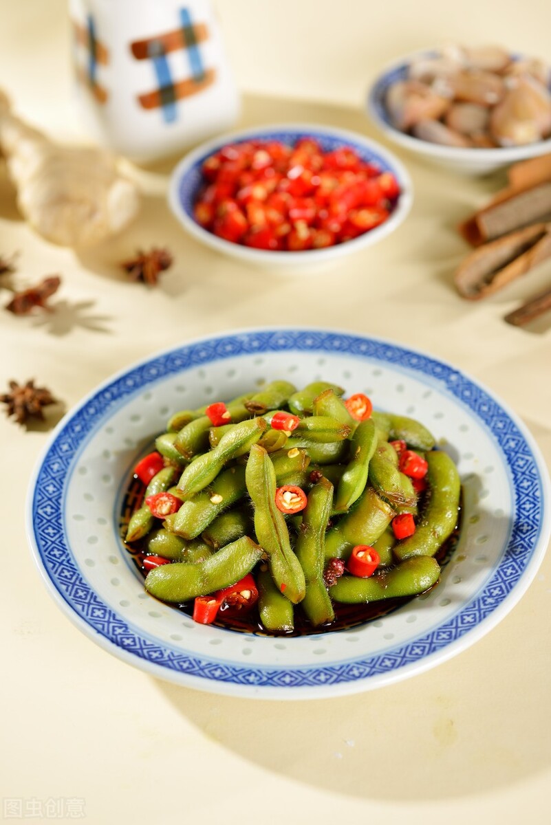 炒毛豆要不要勾芡,毛豆炒的时候要焯水吗