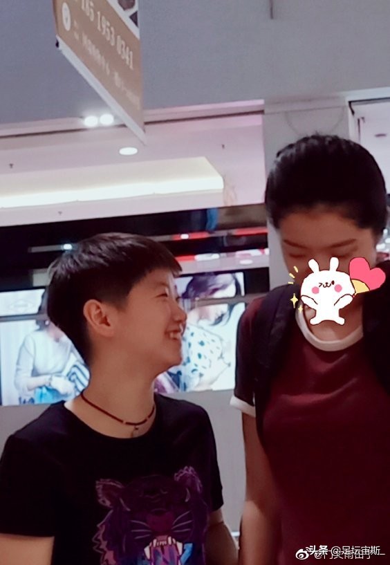 致敬!蔡振华56岁师妹第5次获得奥运名额国乒小魔王被捏脸笑开花