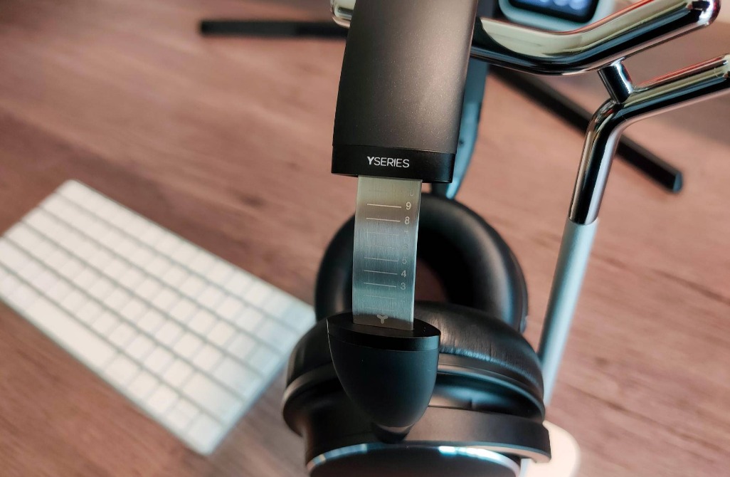 1499售价！拥有快充主动降噪环境感知以及续航25h，AKG新品值吗？