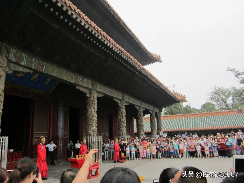 三孔孔府孔庙孔林一日游,孔府与孔庙孔林并称三孔