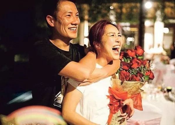 从孤勇的春娇到“极品怪兽家长”，杨千嬅20年人生如歌