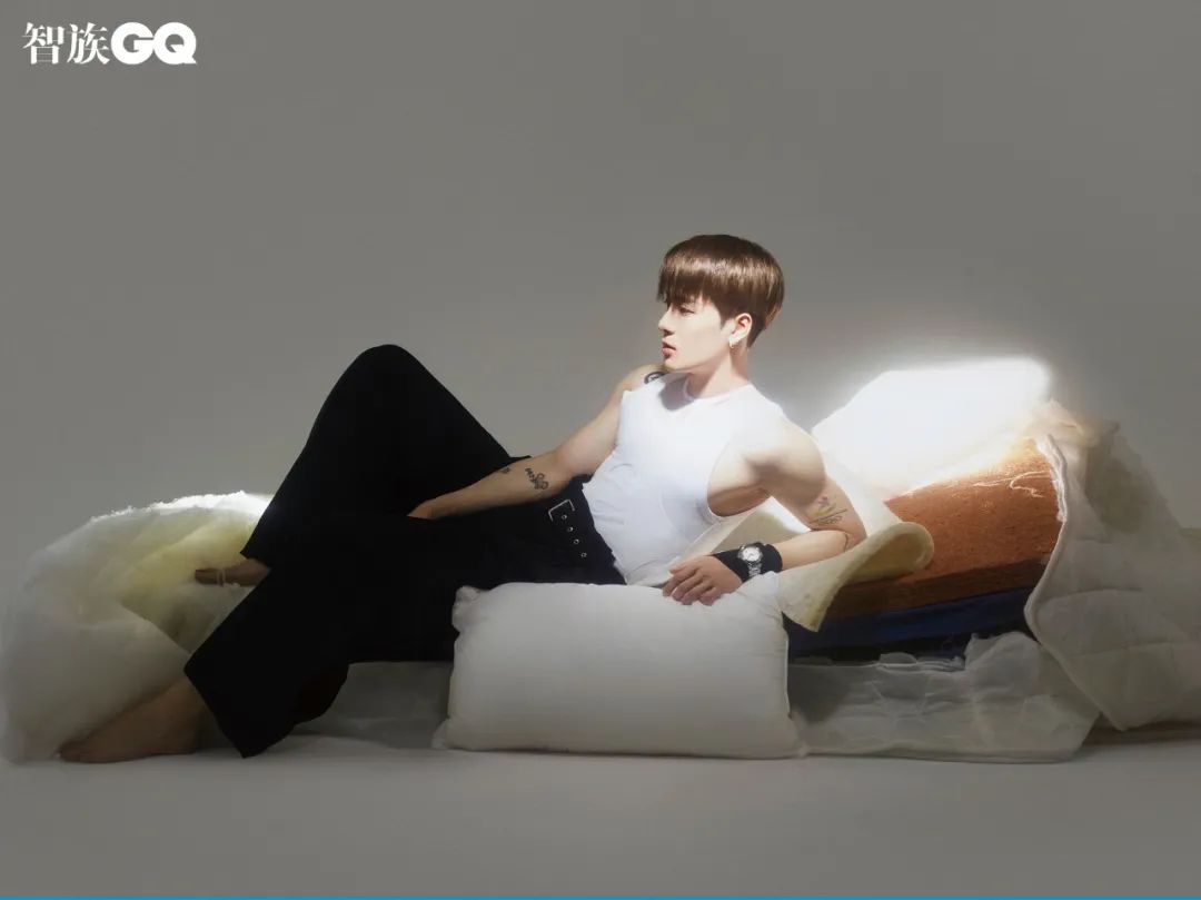 王嘉尔早期在哪里发展,王嘉尔性格怎么变了