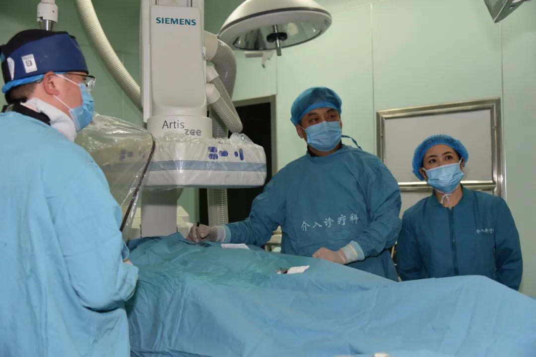 简短医护人员感谢信普外科,海慈医院患者送锦旗