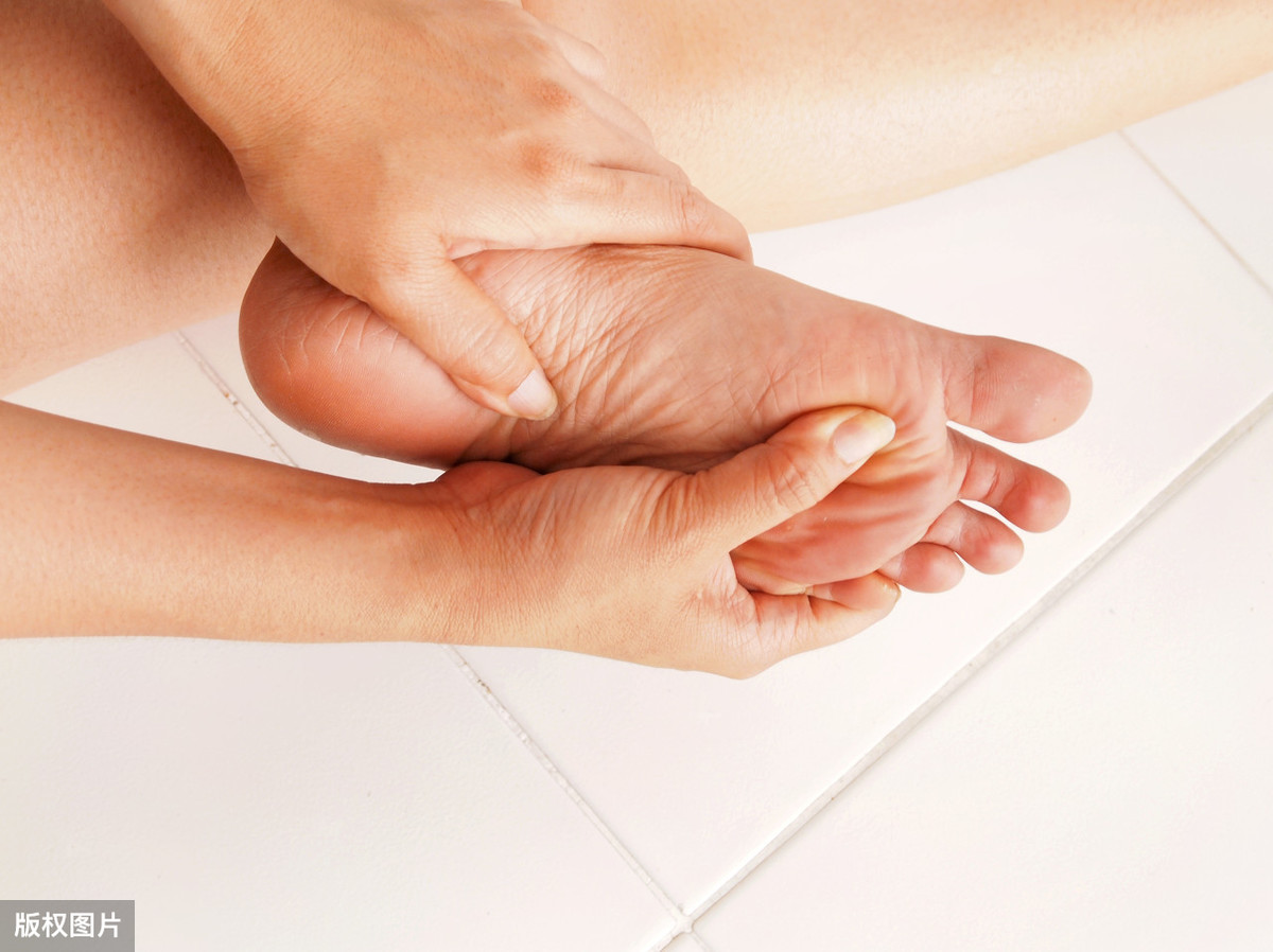 糖尿病足脚趾发黑溃烂能活多久,糖尿病足干裂可以活多久