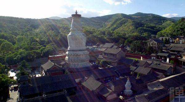 十大名胜古迹山西五台山,山西五台山风景秀丽建筑精巧