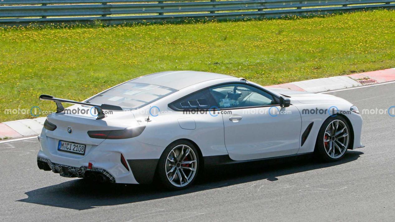 m8恶魔眼,最新宝马m8图片