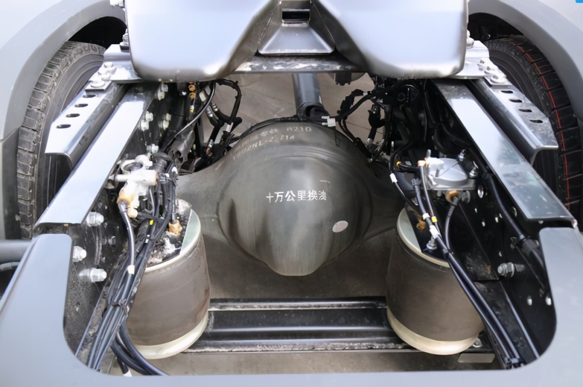 安能快速发展集中采购定制的重卡有什么特别之处？