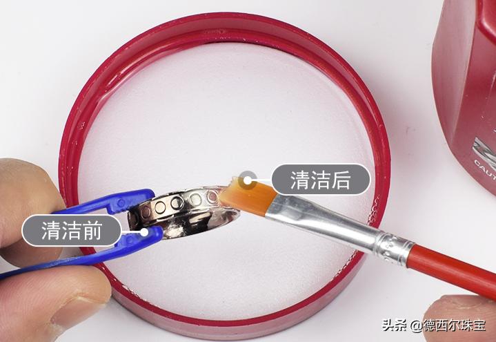 银首饰变黑了是什么原因 (银首饰变黑是怎么回事啊)