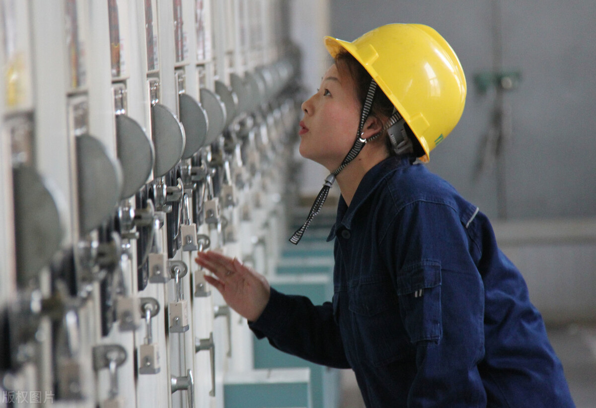 研究生在国家电网上班的年薪多少,硕士生进国家电网的待遇