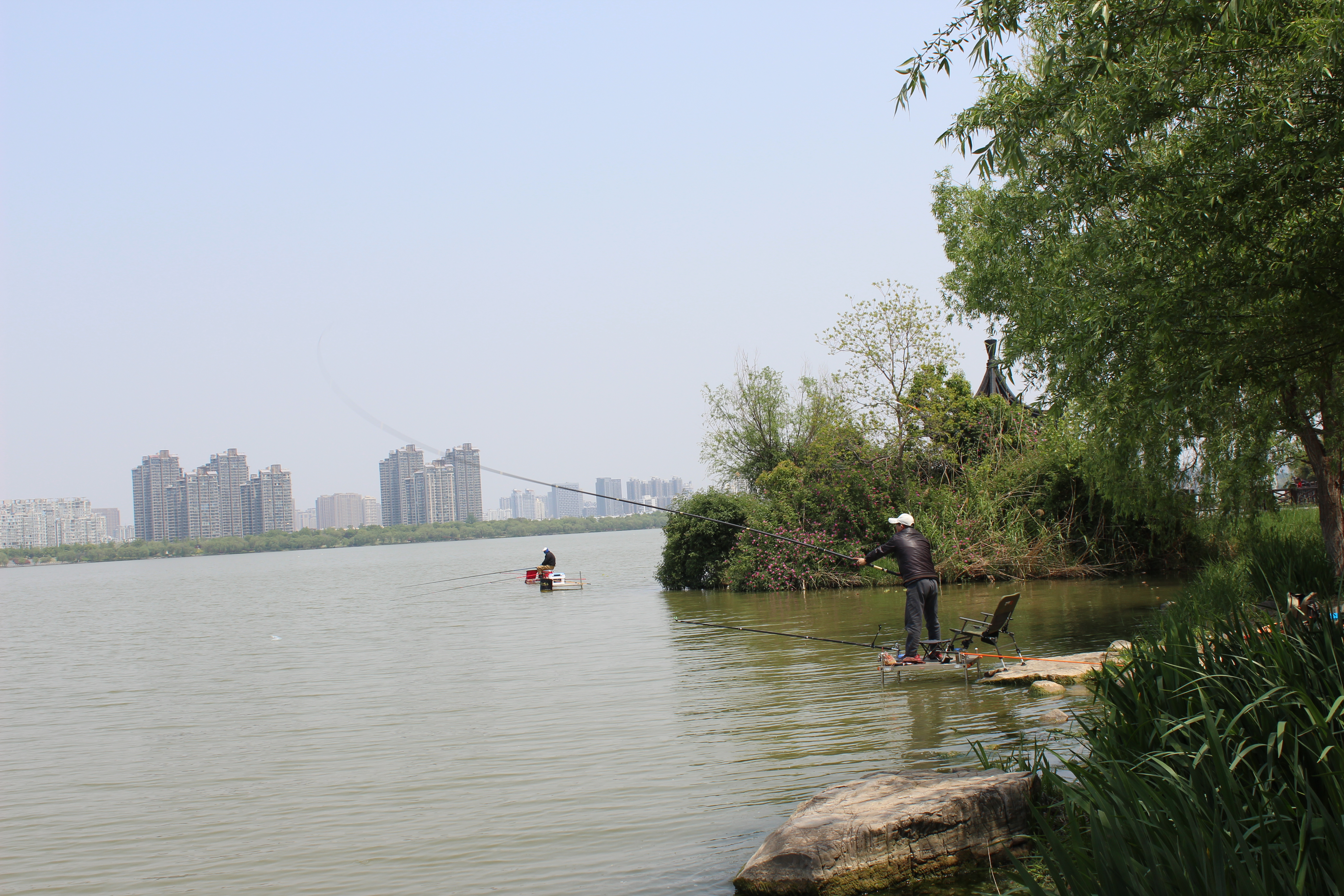 爆竿对于钓友意味着什么,新手怎么避免爆竿