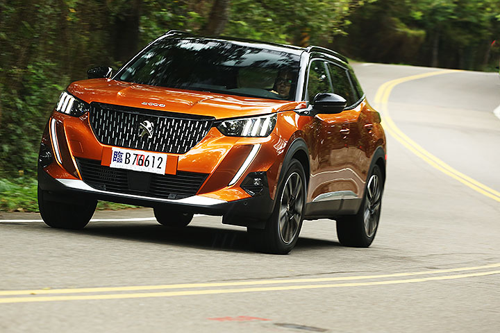 标致2008新老款对比,新款标致2008外观爆改