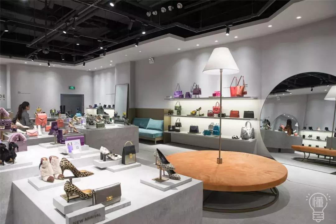 一口气开了三家火锅,一口气连开六家店