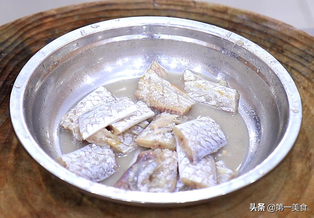 特百惠的锅怎样煎带鱼不粘锅不烂,怎样煎带鱼不粘锅又好吃