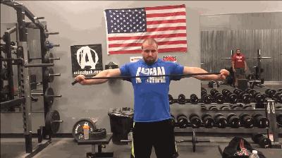 训练时肩膀弹响,训练时肩肘弹响严重