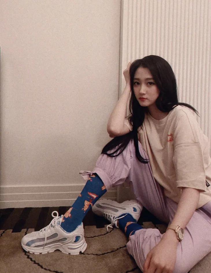 关晓彤同款only紫色小熊羽绒服,only关晓彤同款针织连衣裙