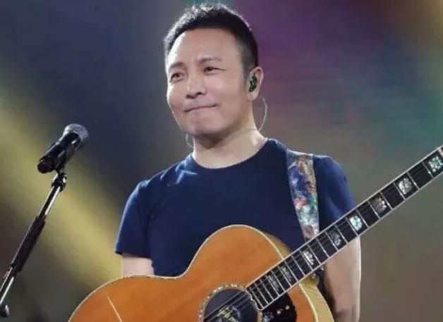 摇滚音乐人谈许巍,摇滚诗人许巍最新消息
