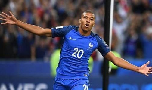 科曼对姆巴佩夺冠视频,科曼看登贝莱射门