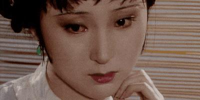 成年人试穿优衣库童装,成人穿大码童装吗