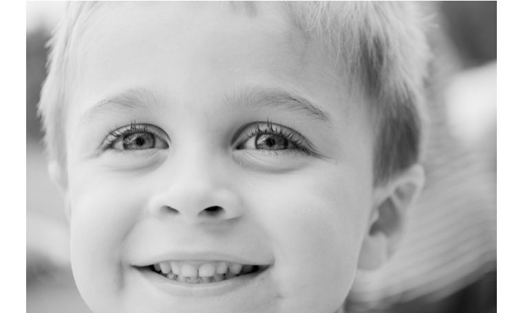 三岁小孩黑牙有洞怎么办,3岁小孩黑牙是怎么回事