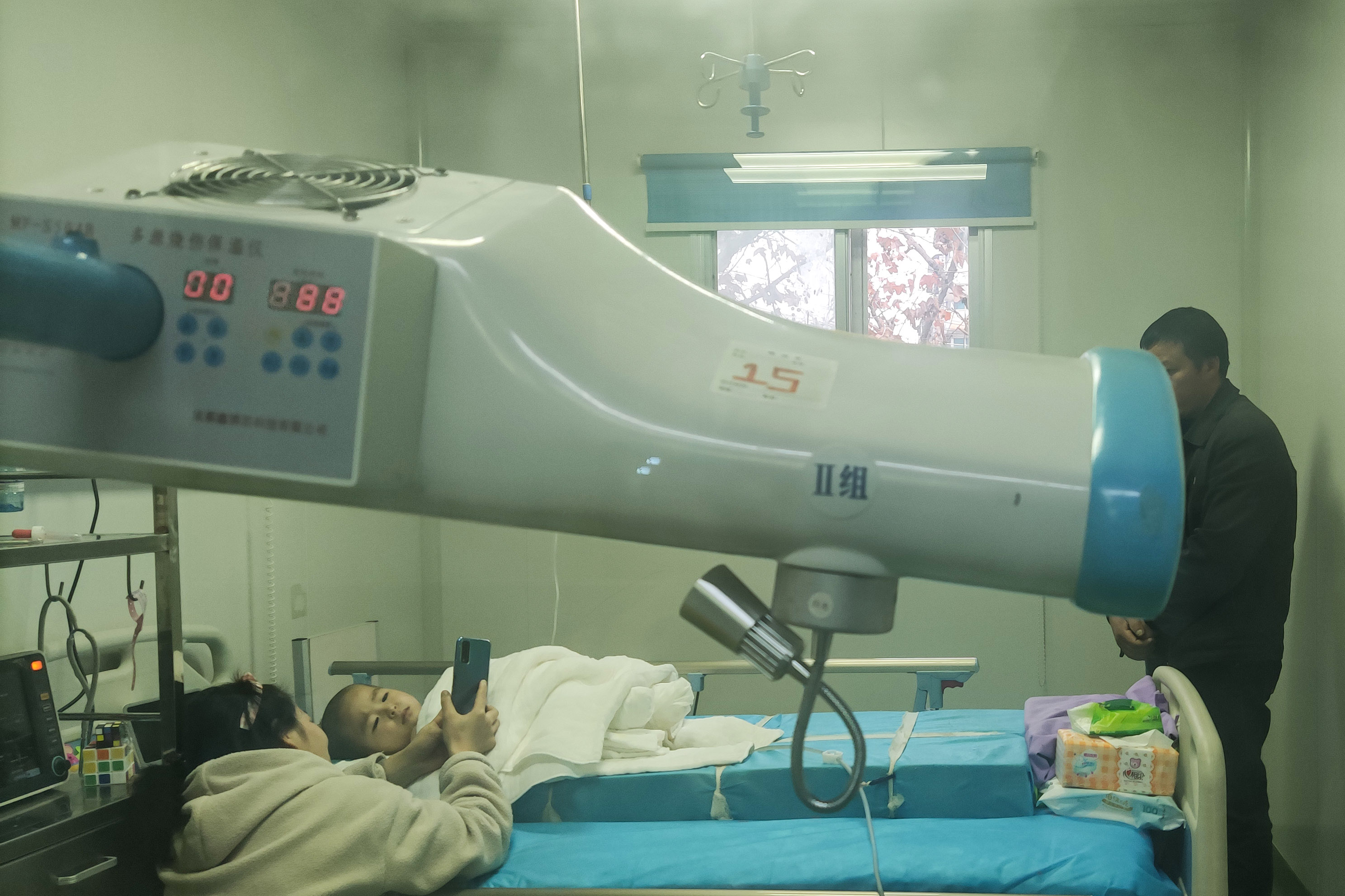 3岁留守儿童火灾,留守女童和爷爷遇火灾