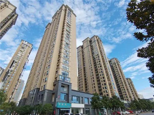 节前狂欢！集赞送整箱猕猴桃，这家楼盘10月1日开盘