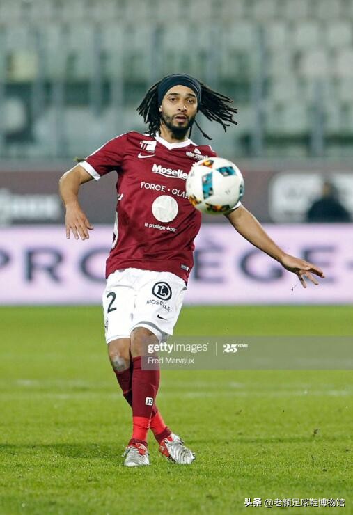 马竞前锋微商处购买厂货球鞋作秀,欧美球星居然还自己掏钱买球鞋