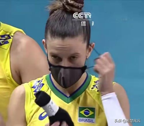 轻视的巴西教练，队员戴口罩比赛和丢分发怒，中国女排以胜利回击