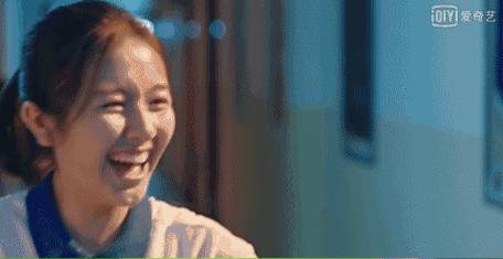 杨超越同款眼霜,老姐姐下跪