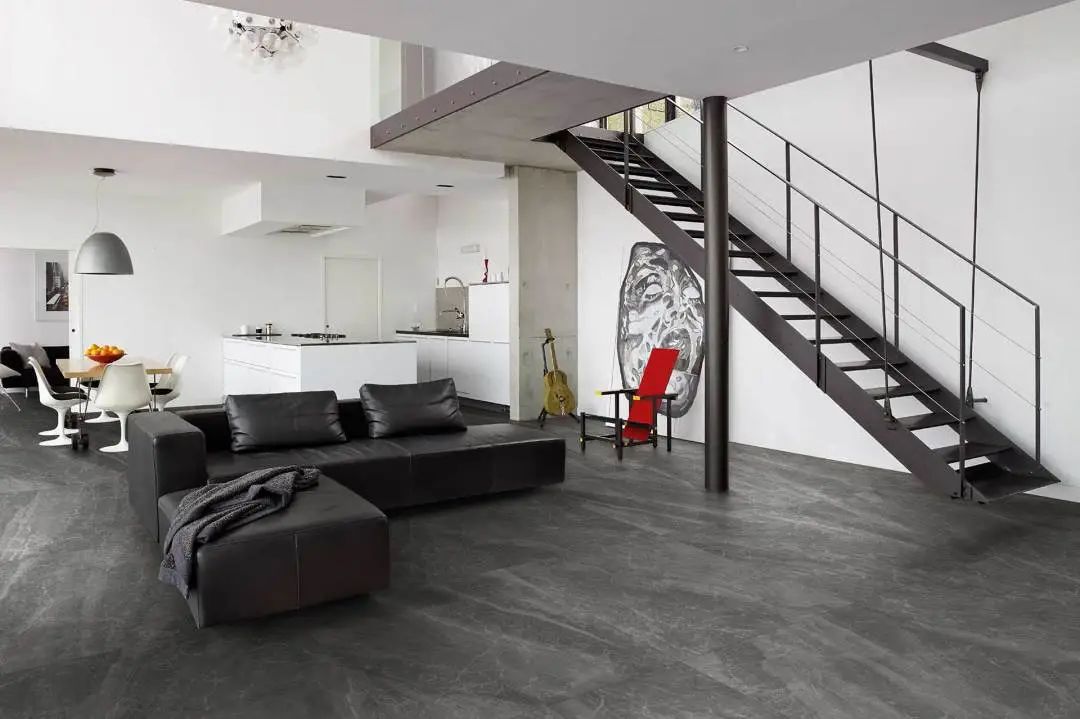 亮面砖vs柔光砖,亮面砖和哑光砖拼接难看不