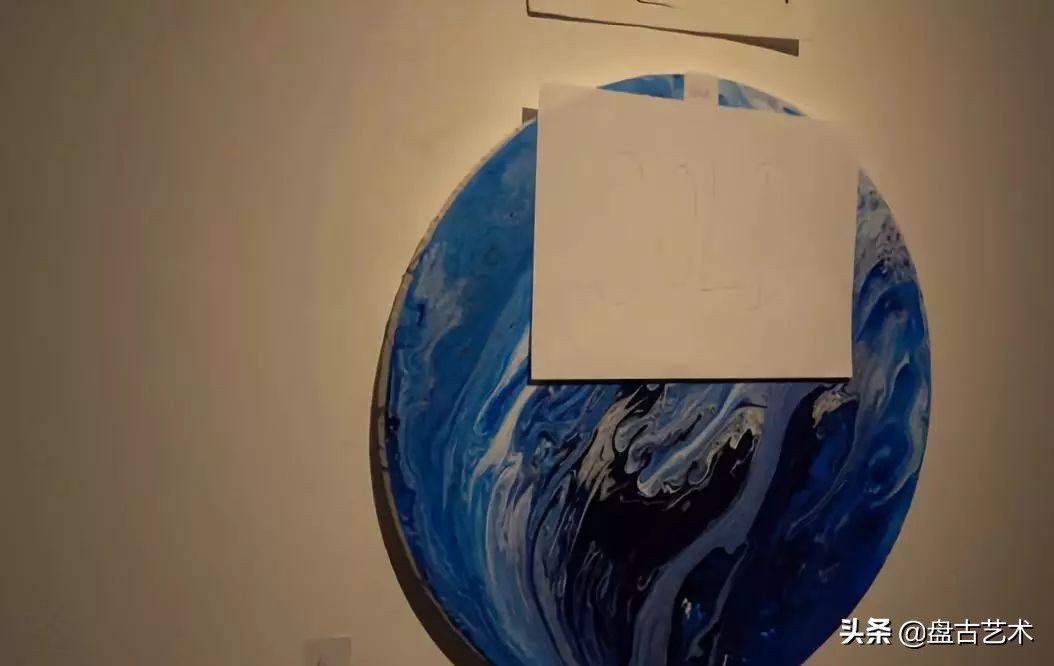 网红她伦敦办了场假画展，一幅画竟卖出1500英镑，你怎么在看？