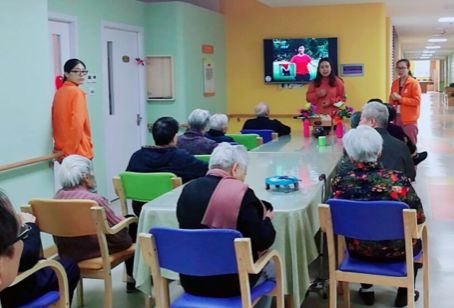 学生会的“璐瑶姐”、潜心公益的“爱心天使”、敢坐滑翔机的超飒女孩儿驾到